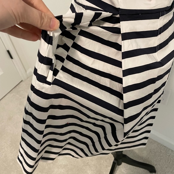Gap classic dress size 2 - Picture 2 of 5